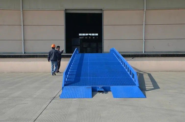 瓦萨移动式液压登车桥